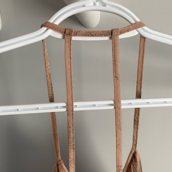 NWOT Flowy Blouse - Picture 4 of 4